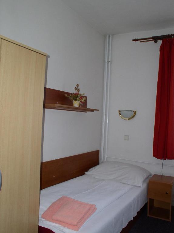 Lazensky Lecebny Dum Praha Hotel Luhacovice Room photo